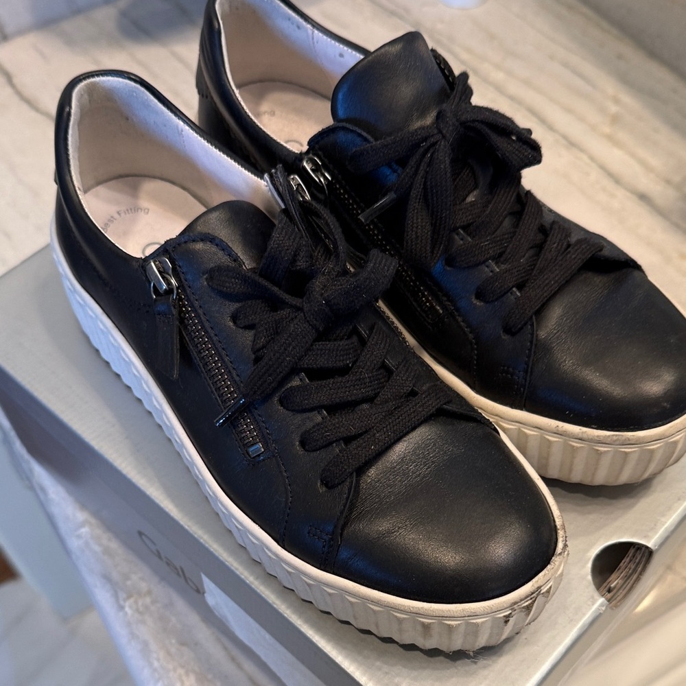 Black Leather Women's Sneakers